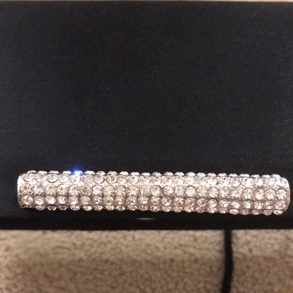 La Regale Black satin clutch evening bag w/ crystal detail - Picture 7 of 8